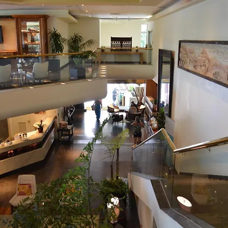 Luana Waikiki Hotel Unit - Free Parking No Other Fees Beyond Booking Sleeps Up To 4-3