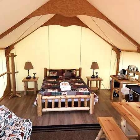 Howling Wolf Resort-2