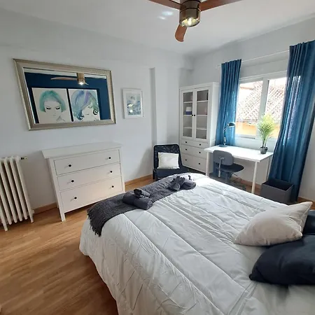 Room In Apartment - Private Room For Rent In Calle De San Bernabe-2