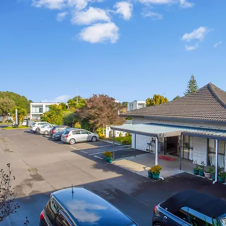 Ellerslie Palms Motel-3