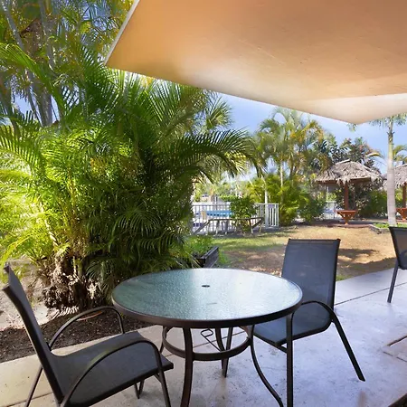 Warm Mineral Springs Motel-2