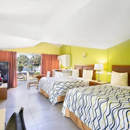 Warm Mineral Springs Motel-3