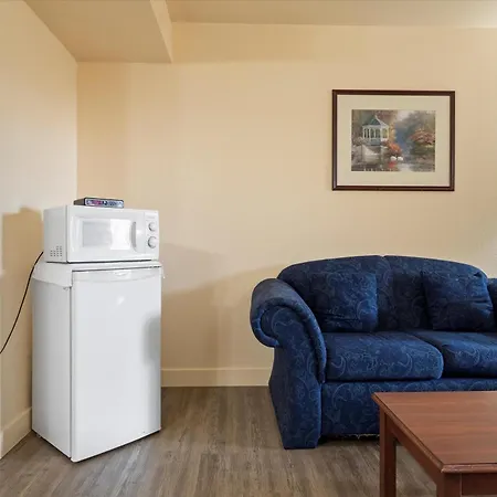 Quincy Inn And Suites-3