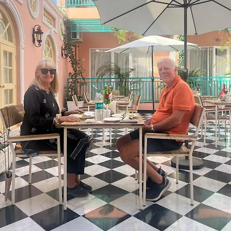 Hotel White Rabbit-2