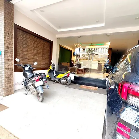 Hotel Home Town Puri Near Sea Beach And Temple - Fully Ac Hotel With Lift, Wifi And Parking Facilities - Best Seller Hotel Near Golden Beach-2