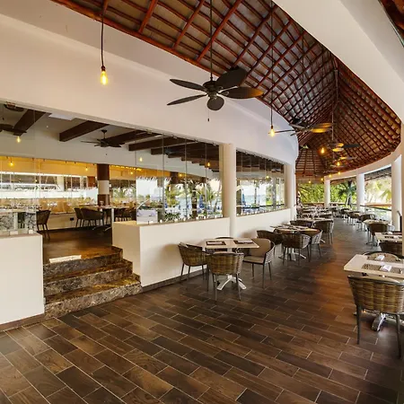 The Reef Playacar Beach Resort & Spa-3