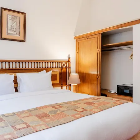 Om Kolthoom Hotel-3