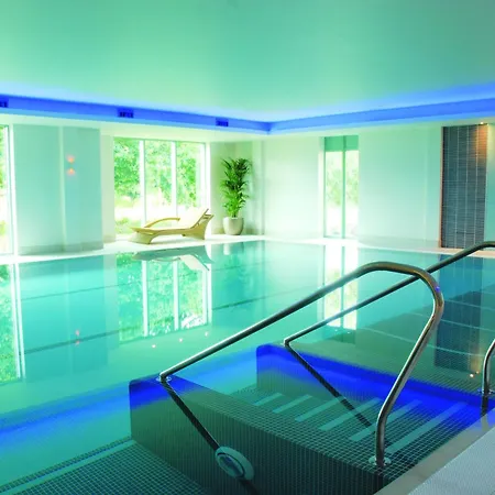De Vere Cotswold Water Park Apartments-2