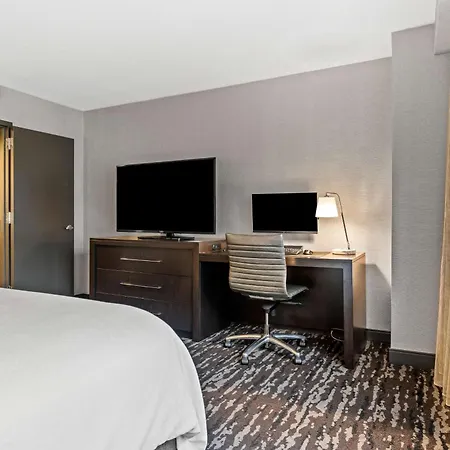 Embassy Suites By Hilton Crystal City National Airport-3