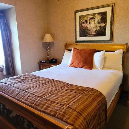 Altland House Inn & Suites-3