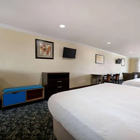 Days Inn By Wyndham Fresno South-3