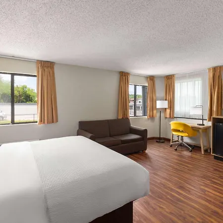 Days Inn By Wyndham Glasgow-2