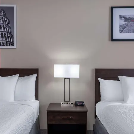Ramada By Wyndham Thunder Bay Airlane Hotel-2