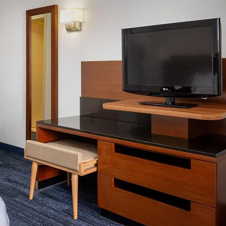 Fairfield Inn & Suites By Marriott Smithfield-2