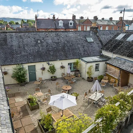 Buccleuch And Queensberry Arms Hotel-3