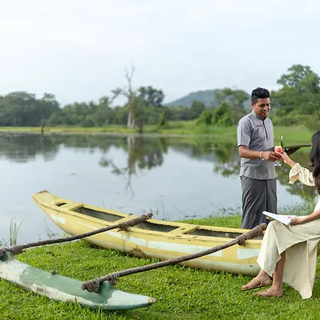 Jetwing Lake-2