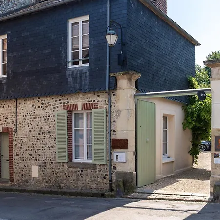 La Maison Du Corsaire Et Les Ateliers - Deux Adresses A Honfleur-3