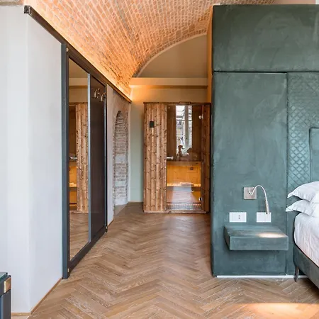 Pavillon Suite-2