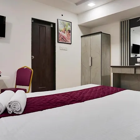 Hotel Orchard Park-2