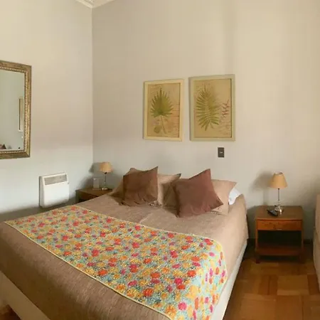 Hotel Universitario-2