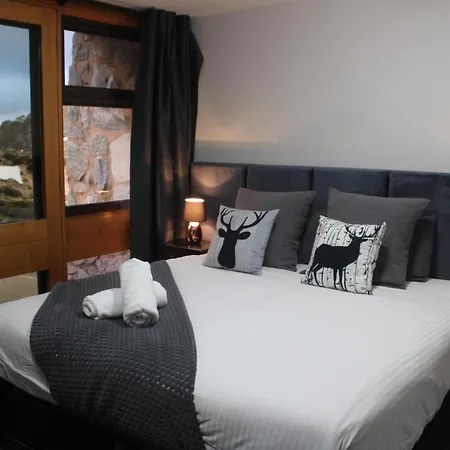 Barrakee Ski Lodge-3