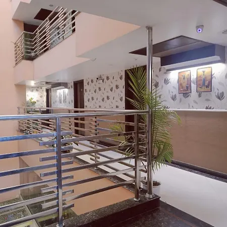 Hotel Waterfall Paschim Vihar Delhi-2