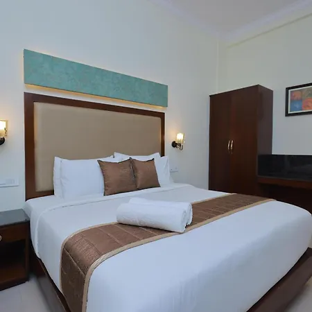 Hotel Comorin Grand-3