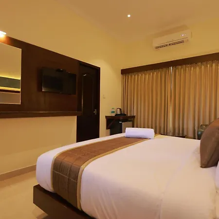 Hotel Comorin Grand-2
