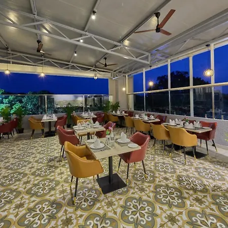 Grand Continent Mysore A Sarovar Portico Affiliate Hotel-3
