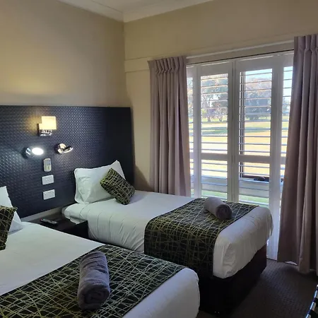 Australian Homestead Motor Lodge-2