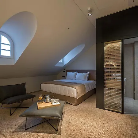 Artagonist Art Hotel-2