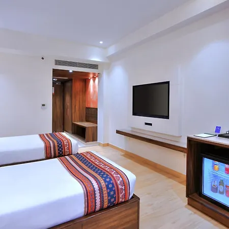 Golden Tulip Agra-2