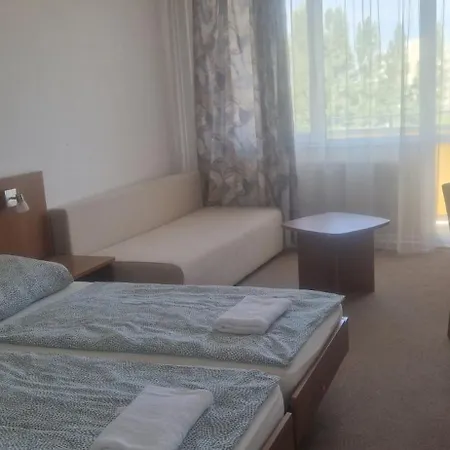 Aranypart Szálló-Közösségi Szálláshely-3
