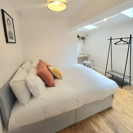 London En-Suite Double Rooms - Leytonstone E11-3