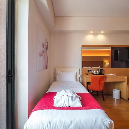 Elektra Stay Port & Sea View-2
