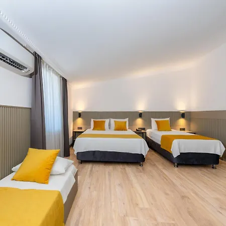 Lemon Hotel-3