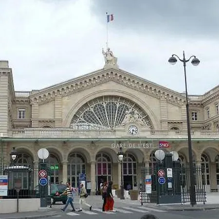 Hipotel Paris Montmartre Gare Du Nord-3