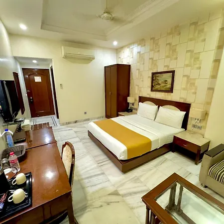 Hotel Florence Inn, Karol Bagh, New Delhi, 2 Min From Metro-2