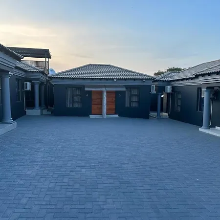 Nyakhosi Guest House-2