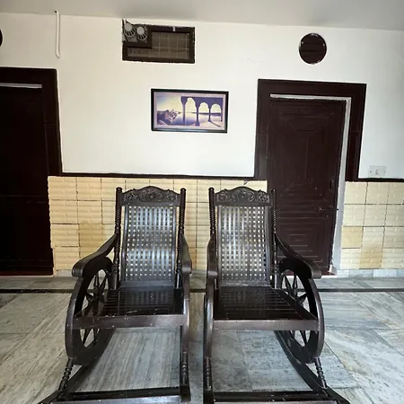 Hotel Kamal Nearest To Taj Mahal-2