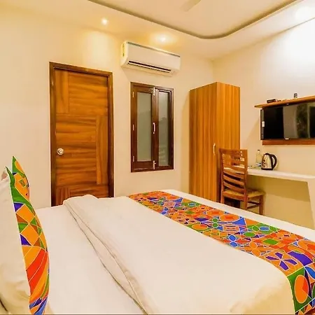 Hotel Golden Velvet-3