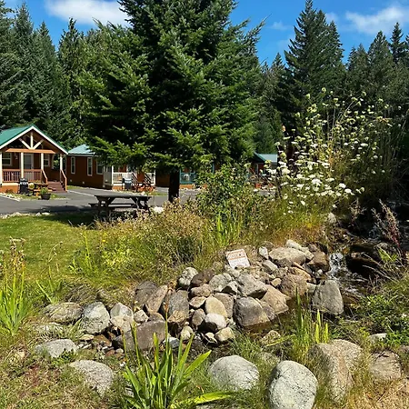 Packwood Lodge & Cabins-2