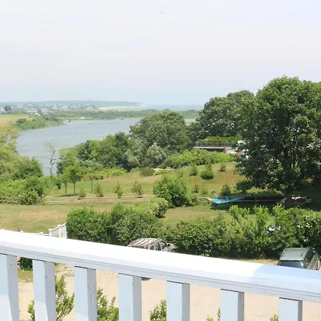 Payne'S Harbor View Inn-3