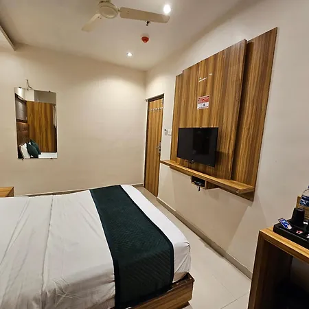Hotel Bkc Garden - Near Us Embassy Bkc Mumbai-2
