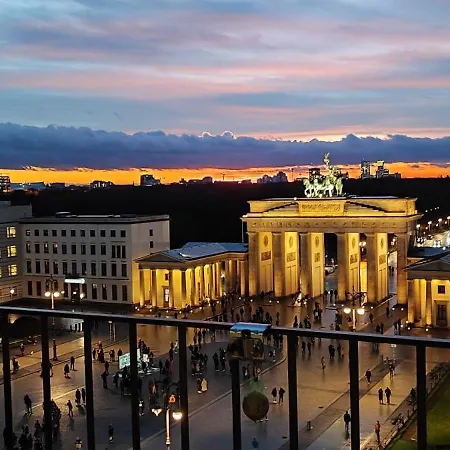 Nexliving Berlin Brandenburger Tor-2