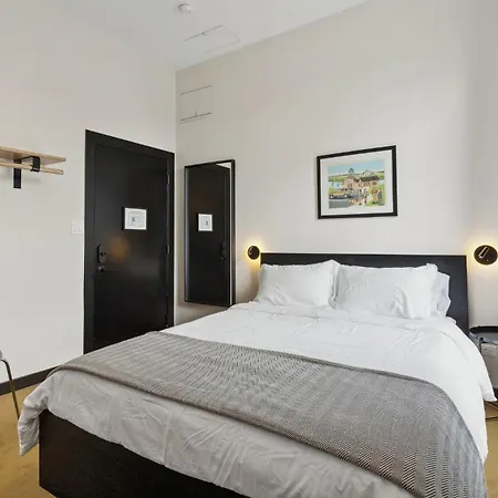 Logan Square Sro Hotel-3