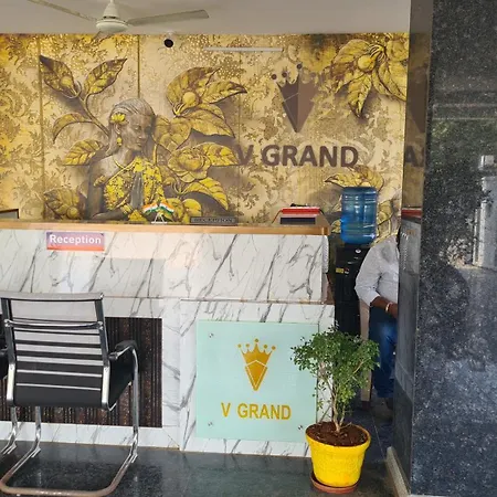 V Grand-2