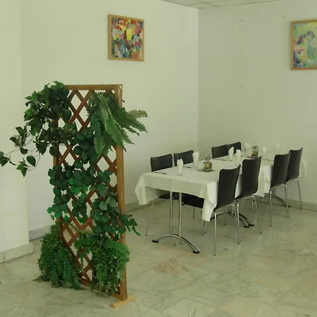 Federatia Romana De Scrima - Hotel Floreta De Aur-2