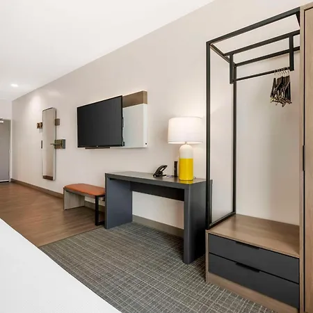 Comfort Suites Richmond East-3