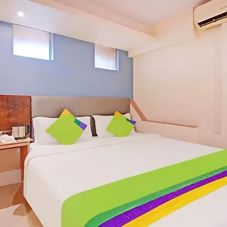 Glitz Hotels The Pacific - Nr Solitaire Corporate Park-2